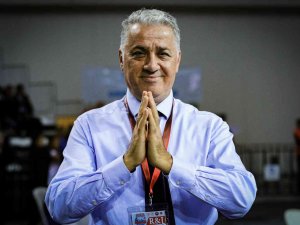 Ortopedi Profesörü, Karşı Çıktığı Spor Dalına Hakem Oldu