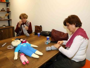 Tekstil Atıklarından Bez Bebek Ve Kıyafet Yaptılar