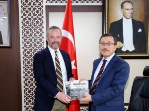 Abd İle İ̇nönü Üniversitesi Arasında Dil Eğitiminde İş Birliği