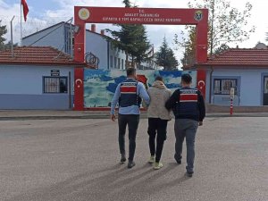 Isparta’da 12 Yıl 6 Ay Hapis Cezası Bulunan Firari Yakalandı