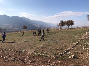 Eruh’ta Park Ve Halı Sahası Olmayan Çocuklar, Valiye Seslendi