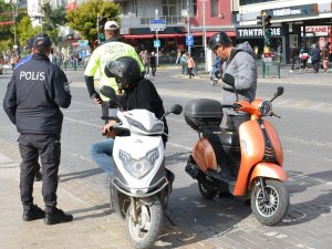 Uşak’ta 923 Araç Sürücüsüne Ceza Kesildi