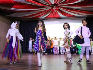 Çiftlikköy’de Öğrencilerden Sürdürülebilir Moda Defilesi