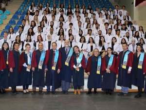 Esogü’lü Genç Diş Hekimi Adayları Beyaz Önlüklerini Giydi