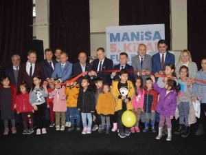 Manisa Kitap Fuarı Kapılarını Ziyaretçilerine Açtı