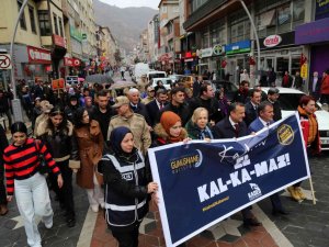 Gümüşhane’de Kadına Yönelik Şiddete Karşı Uluslararası Mücadele Günü Yürüyüşü