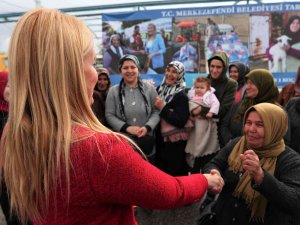 Kadın Üreticilere Küçükbaş Hayvan Ve Yem Desteği Sağlandı