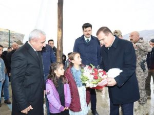 Hayırseverlerin Yaptırdığı 13 Derslikli Okul Törenle Açıldı