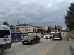 İ̇stanbul’da Alışveriş Nedeniyle Trafik Yoğunluğu Oluştu