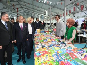 Osmaniye’de ‘Kitap Fuarı’ Kitapseverlere Kapılarını Açtı