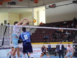 Axa Sigorta Efeler Ligi: Hatay Büyükşehir Belediyespor: 1 - Fenerbahçe Hdı Sigorta: 3