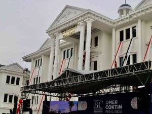 Mimarisiyle Göz Kamaştıran Ömer Çoktin Fen Lisesi Açıldı