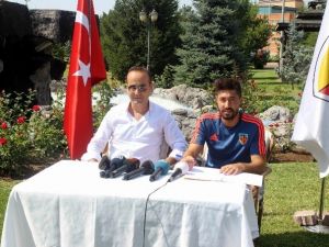 Kayserispor Furkan Özçal’ı Renklerine Bağladı