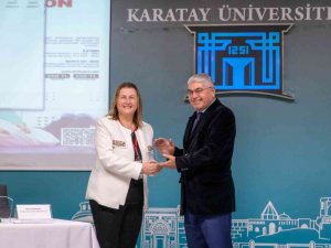 Kto Karatay’da “Çocukluk Çağında Erken Müdahale Ve Rehabilitasyon Sempozyumu” Düzenlendi