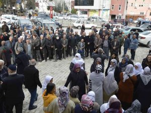 Umreciler Dualarla Uğurlandı