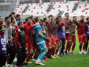 Karşıyaka, 6 Puanlık Bir Maça Çıkıyor