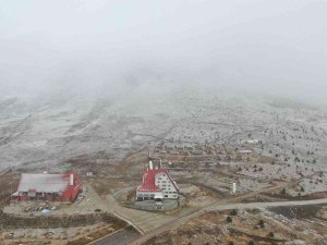 Sivas’ta Kar Yağışı Etkili Oldu