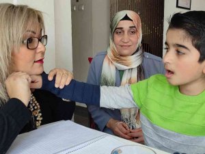 10 Yıl Sonra "Anne" Dedi... Bir Annenin En Mutlu Anı Kamerada