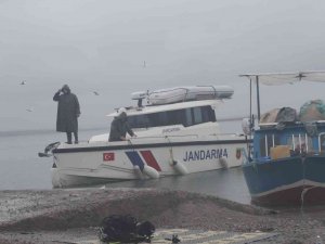 Balık Tutmak İçin Ağları Gerdirirken Tekneden Düşüp Suda Kayboldu