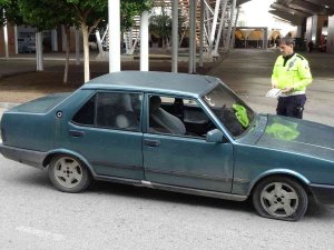 Ters Yöne Giren Kural Tanımaz Sürücü Yaya Ve Sürücülere Korku Dolu Anlar Yaşattı