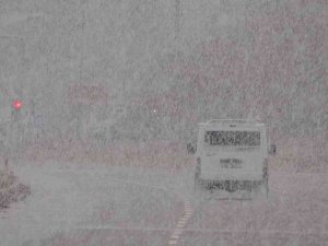 Yüksekova’da Yoğun Kar Yağışı