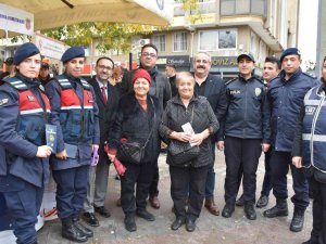 Salihli’de Kadına Yönelik Şiddete Karşı Farkındalık Etkinliği