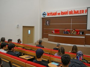 Çakü’de Rusya-ukrayna Savaşını Ele Alındı