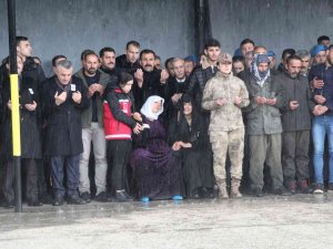 Şırnak’ta Güvenlik Korucusu Yıldırım İsabet Etmesi Sonucu Şehit Oldu