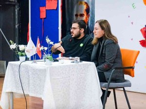 Altınküreli Öğrenciler Diş Hekimliğiyle Alakalı Merak Ettiklerini Öğrendi