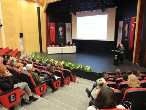 Marmaris’te ‘Kadın Şiddetine Karşı Toplumsal Farkındalık’ Paneli Düzenlendi