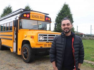 700 Bin Tl Harcadığı Hayalindeki ‘School Bus’ İle Dünya Turuna Çıkıyor