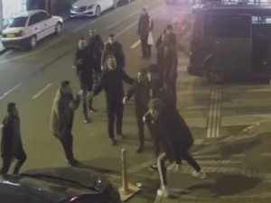 Fatih’te Park Yeri Kavgasında 2 Kişi Bıçaklandı