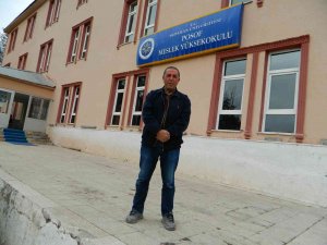 56 Yaşındaki Ali Amcanın Eğitim Aşkı Örnek Oluyor