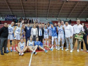 Tkbl: İ̇zmit Belediyespor: 82 - Elazığ İ̇l Özel İ̇dare: 76