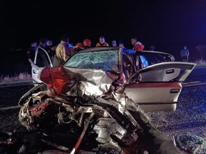 Mardin’de İki Araç Çarpıştı: 3 Ölü, 2 Yaralı