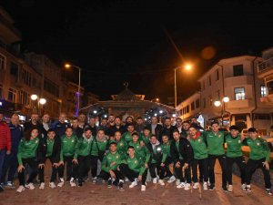 Tosyaspor’da Yöneticiler Ve Futbolcular Moral Yemeğinde Buluştu