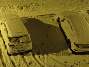 Yüksekova Beyaza Büründü