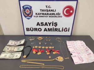 Tavşanlı’da Evden Ziynet Eşyası Çalan 3 Şüpheli Yakalandı