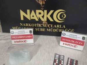 Eskişehir’de Uyuşturucu Operasyonunda 2 Şüpheli Yakalandı