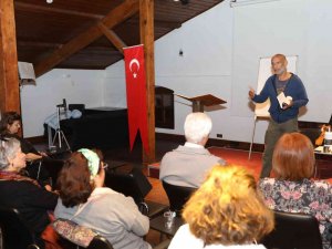 Selçuk’ta ‘Şiddetsiz İ̇letişim Atölyesi’