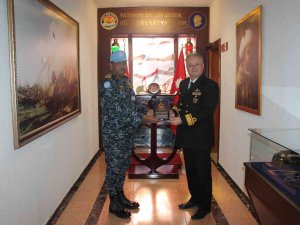 Bangladeş Komutanı Albay Islam, Akdeniz Bölge Komutanı Tuğamiral Gedik’i Ziyaret Etti