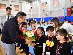 Başkan Ataç Jimnastikle Tanışan Çocuklarla Buluştu