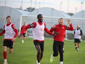Sivasspor’un Antalya Kampı Sürüyor