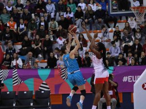 Türkiye, Slovenya Engelini Aştı