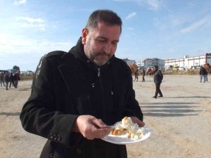 Balıkesir’de Develer İçin Havut Hayrı Yapıldı