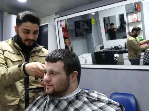 12 Yıldır Berberlik Yapan Kuaför, 5 Yıldır Engellileri Ücretsiz Tıraş Yapıyor