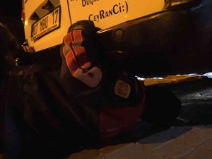 Isınmak İçin Girdiği Motor Bölümünde Mahsur Kalan Kedi Kurtarıldı