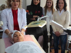 Alaşehir’de İlk Defa Güzellik Ve Estetik Kursu Açıldı