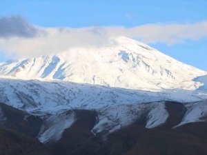 ’Türkiye’nin Çatısı’ Yeniden Beyaza Büründü