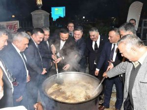 Adana’da Özbekistan Kültür Gecesi